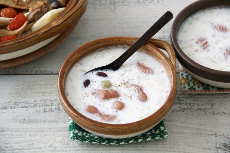 豆とソーセージのミルクスープ